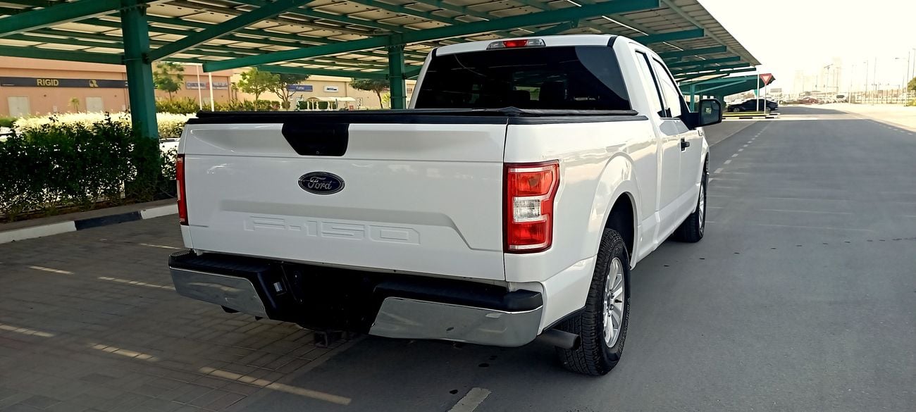 Ford F 150 XLT SUPERCAB TRUCK 3.3L 4X2 6 SEATER