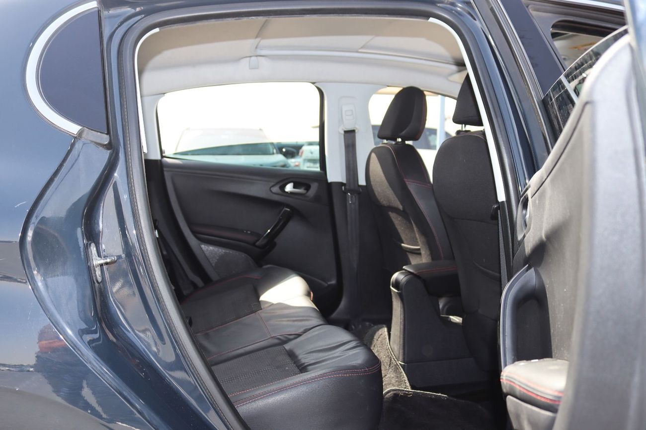 بيجو 308 بيجو 208 - موديل 2018 - خليجى  - بدون حوادث - محرك 1.6 - GT LINE - بحاله ممتازة