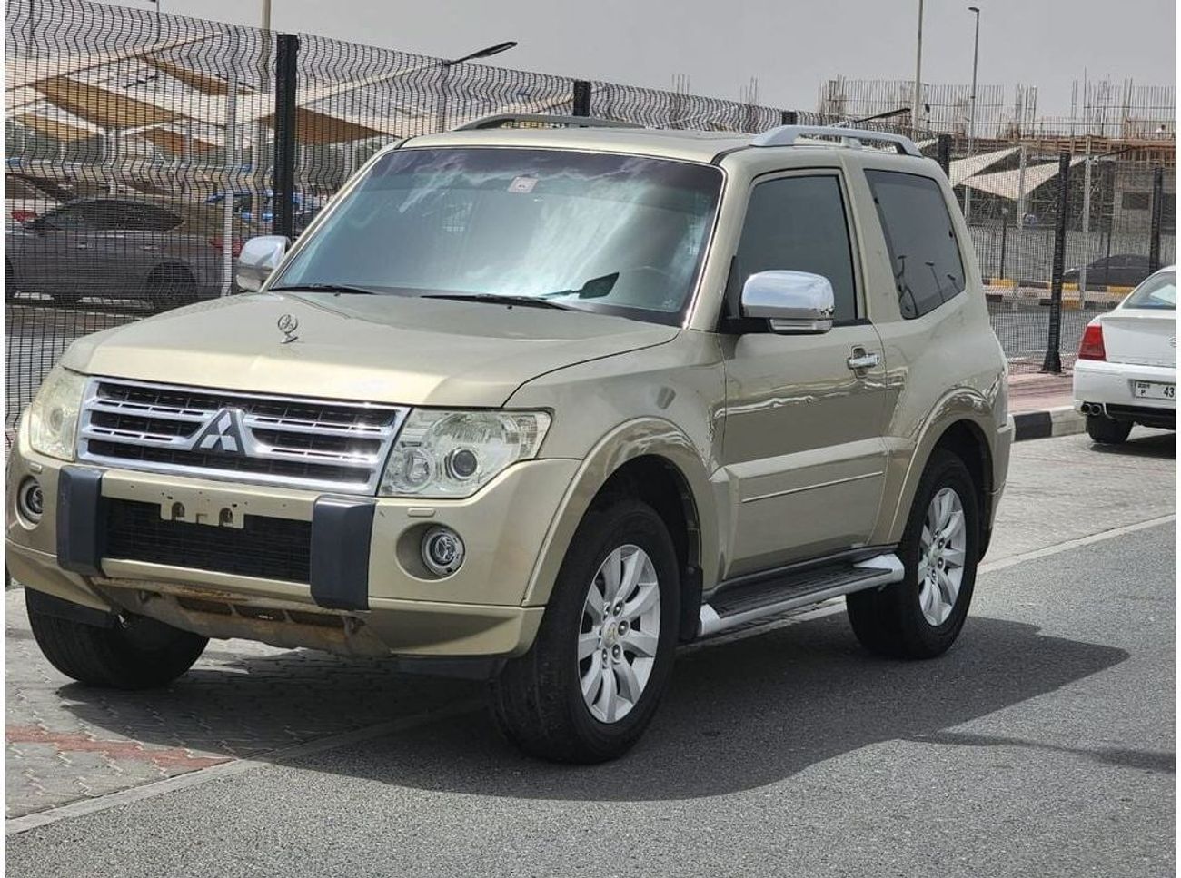 ميتسوبيشي باجيرو GLS Highline 3.8L (189 HP)