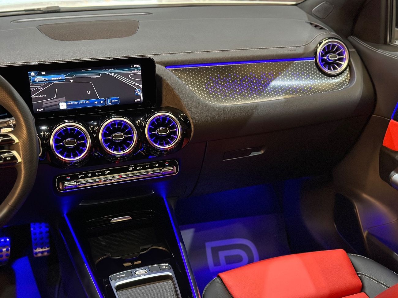 Mercedes-Benz GLA 200 Premium 1.4L MERCEDES-BENZ GLA200 | 2025 | GCC | UNDER WARRANTY & SERVICES (GARGASH)