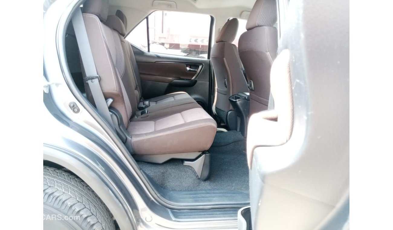 تويوتا فورتونر TOYOTA FORTUNER RIGHT HAND DRIVE (PM1040)