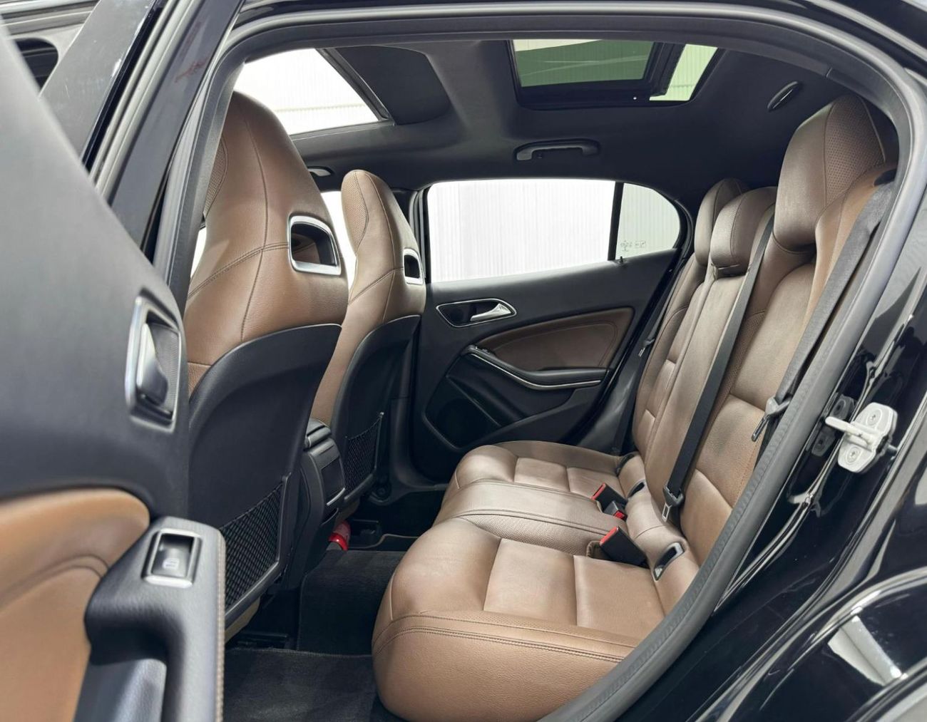 Mercedes-Benz GLA 250 2017 Mercedes-Benz GLA 250 AMG 4MATIC, Excellent Condition, GCC