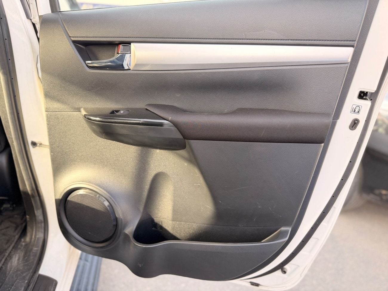 Toyota Hilux S GLX 2.4L 4WD A/T