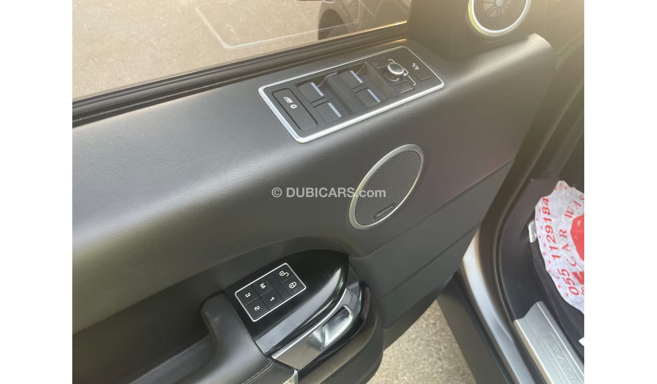 Land Rover Range Rover Model 2016 5L - 4X4 AWD / EXCELLENT condition