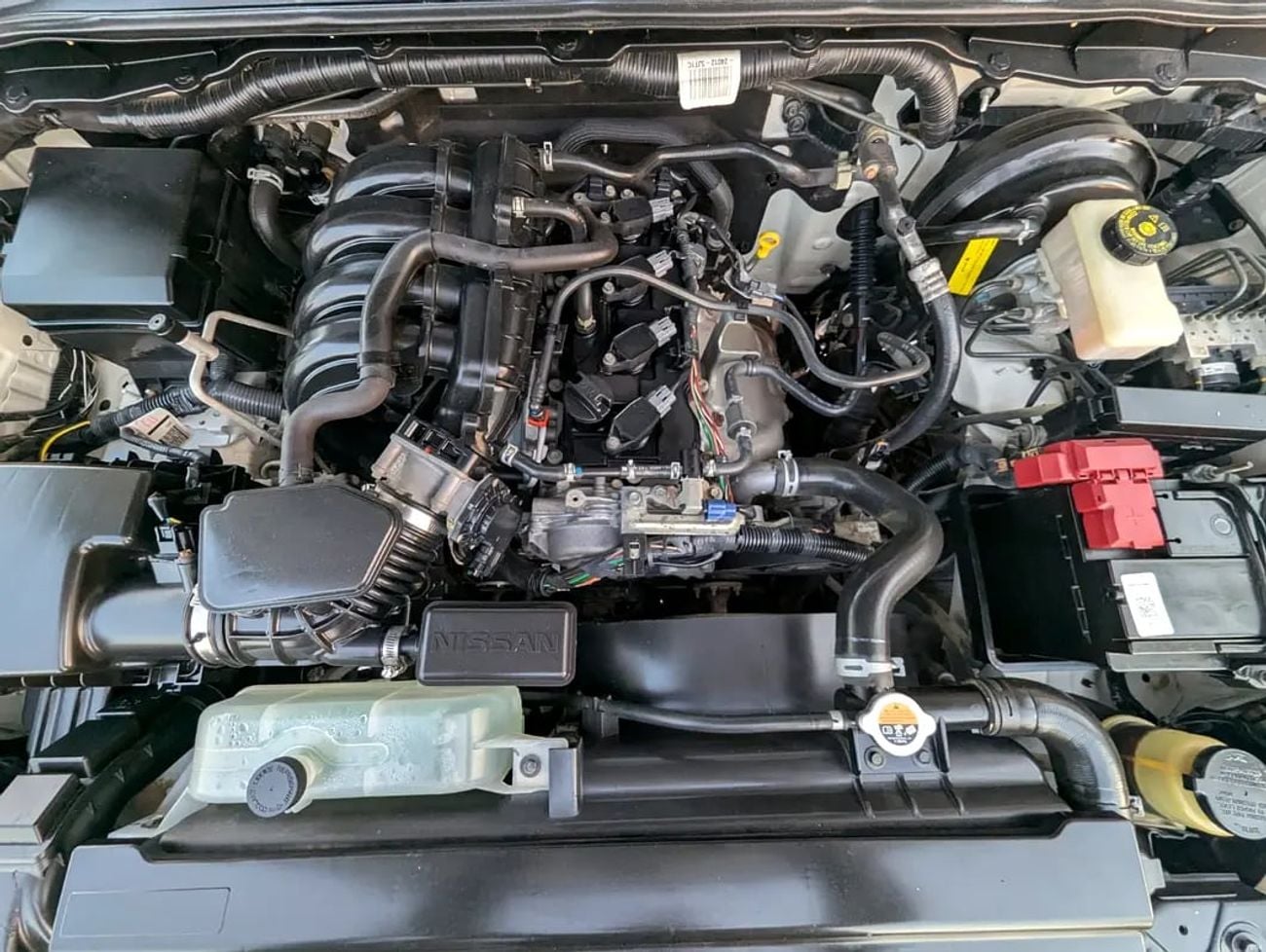 Nissan Navara GCC 4X4 V4 2.5L AUTOMATIC LOW MILEAGE IN EXCELLENT CONDITION