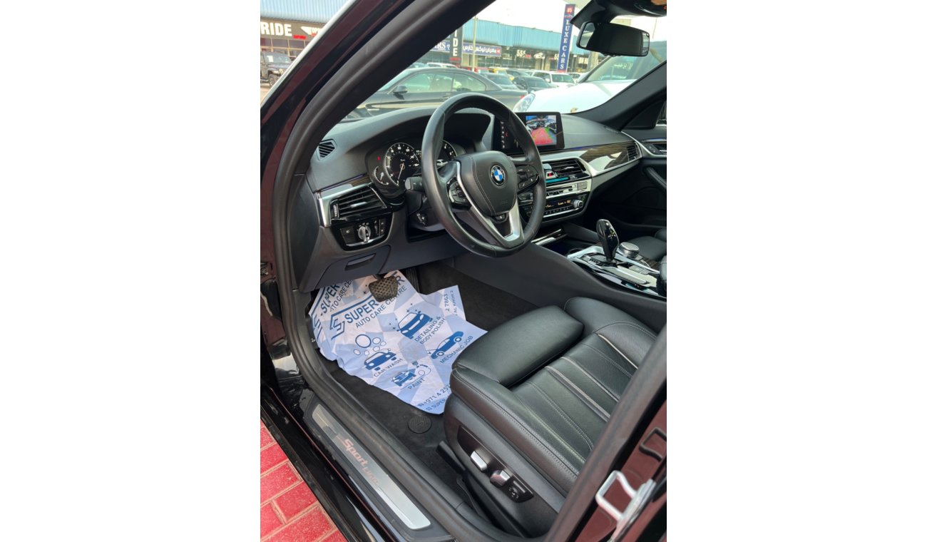 بي أم دبليو 530i لاكجري