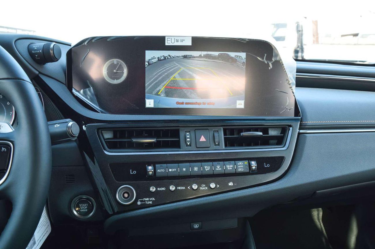 لكزس ES 350 LEXUS ES350 3.5L FWD PETROL SEDAN 2025