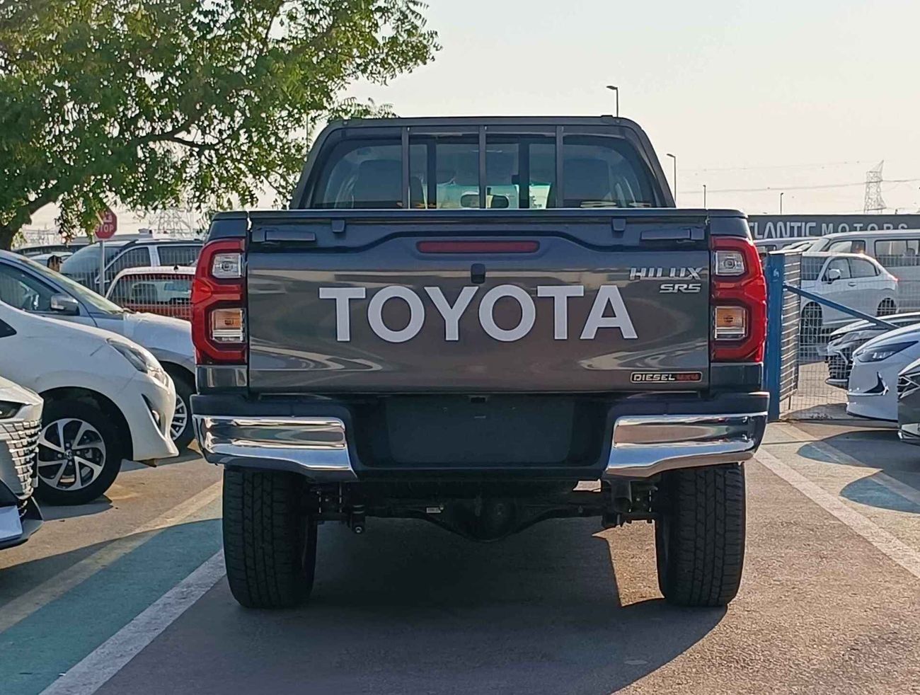 تويوتا هيلوكس Wide Body, 2.4L Diesel, 4X4, M/T, Power lock / Windows / DVD CAM (CODE # HDDWMM2)