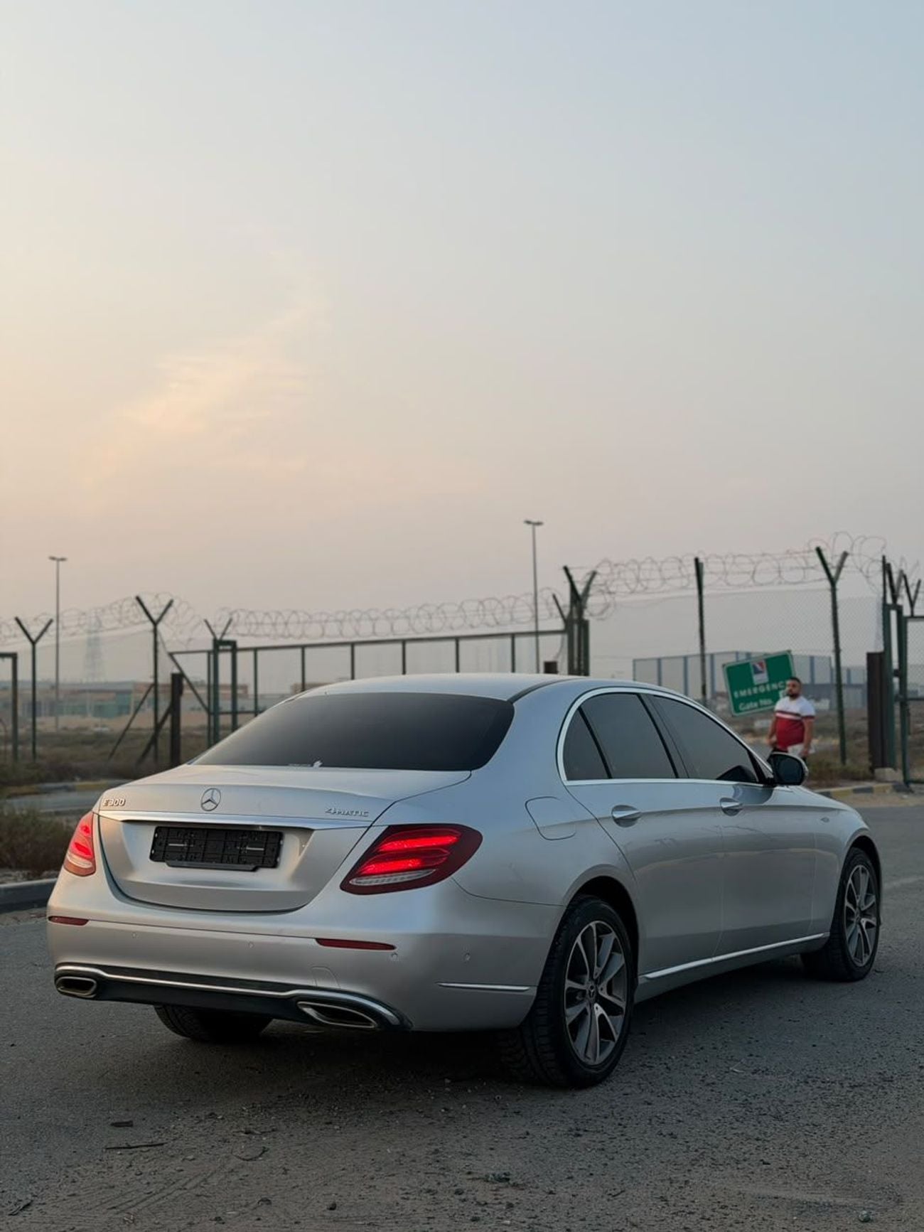 مرسيدس بنز E300 بريميوم بلس E300 4MATIC 2020 2.0T