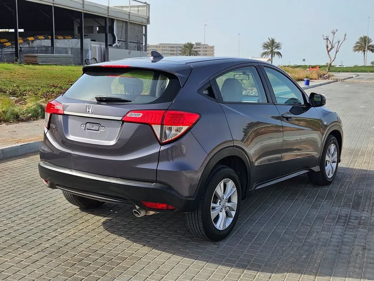 هوندا HRV EX GCC Specs - Mid Option Compact Family SUV Single Owned