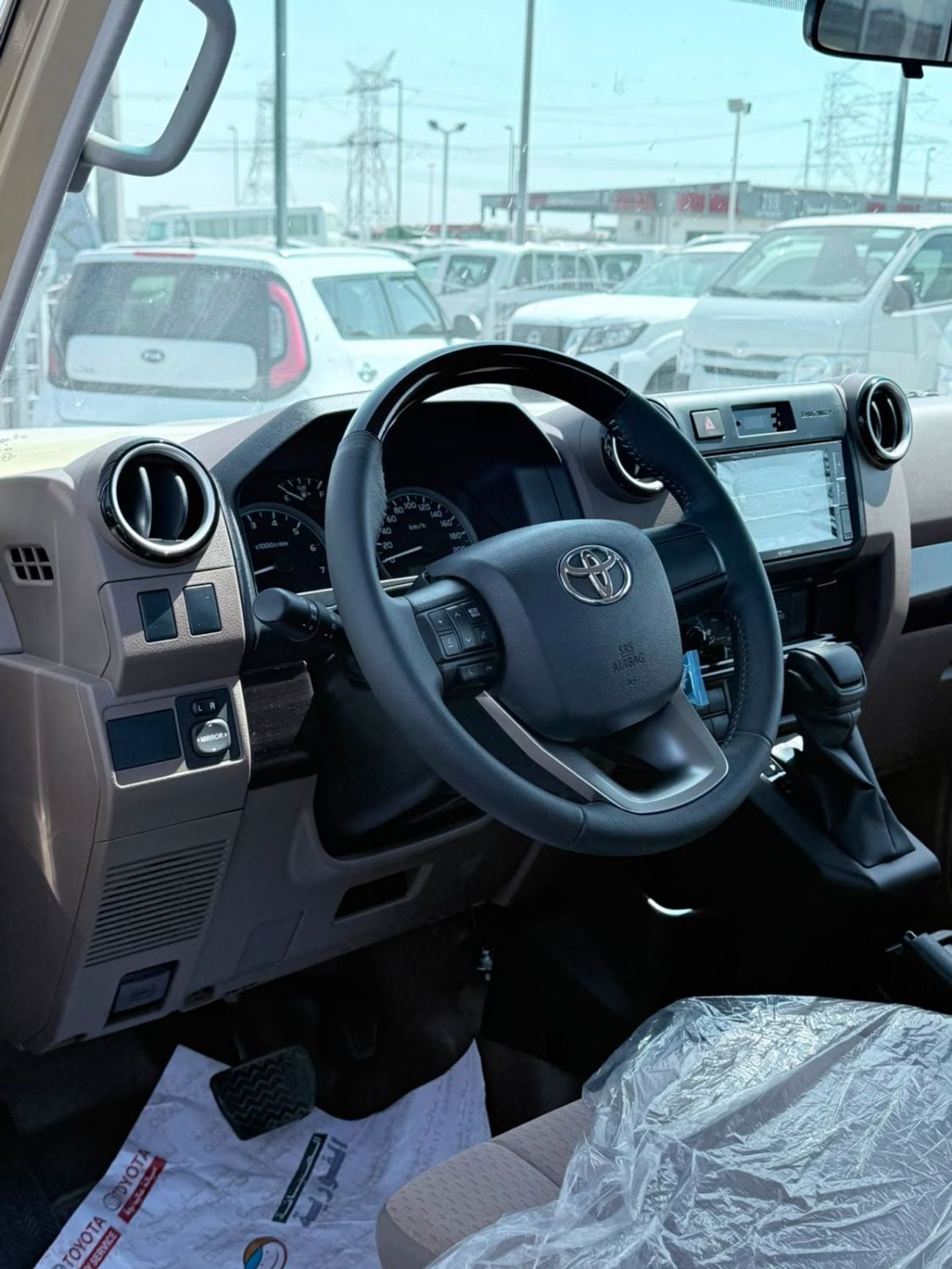 Toyota Land Cruiser Pick Up Toyota Land Cruiser pick up S/C 4.0L Petrol M/T  4WD Biege color 2026 Model