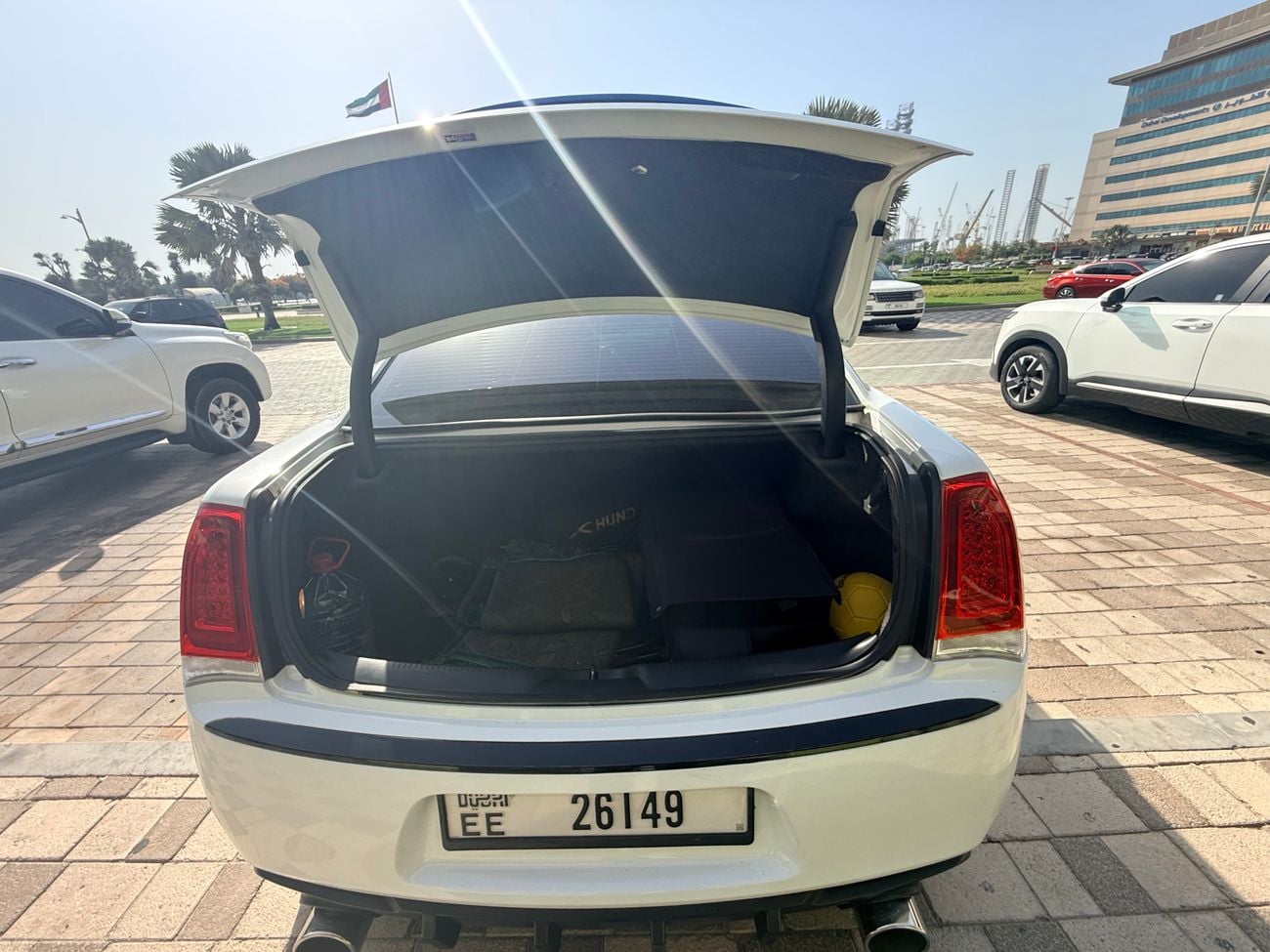 كرايسلر 300 6 cylinder - RWD - 5 seats