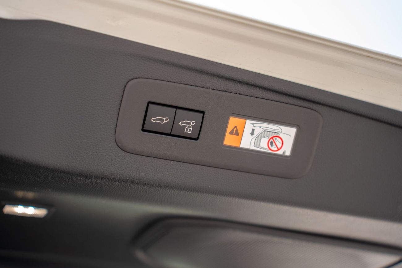 تويوتا برادو Toyota Prado 2024 2.4L Petrol 7 Seats