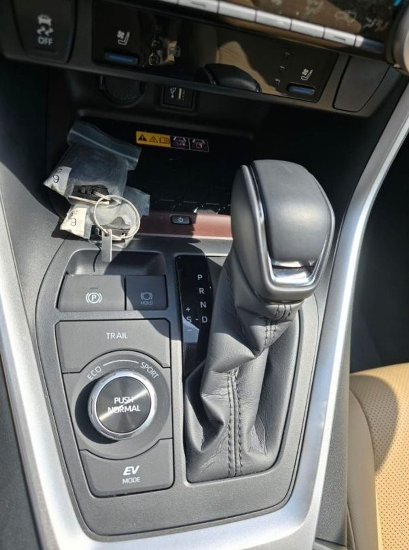 Toyota RAV4 ADVENTURE 2.5L HYBRID WITH RADAR 2025 GCC