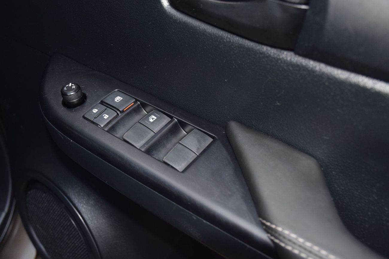 تويوتا هيلوكس S GLX 2.8L AWD M/T