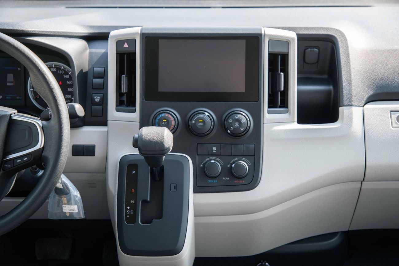 تويوتا هاياس 3.5L- White Inside Grey | Export Only