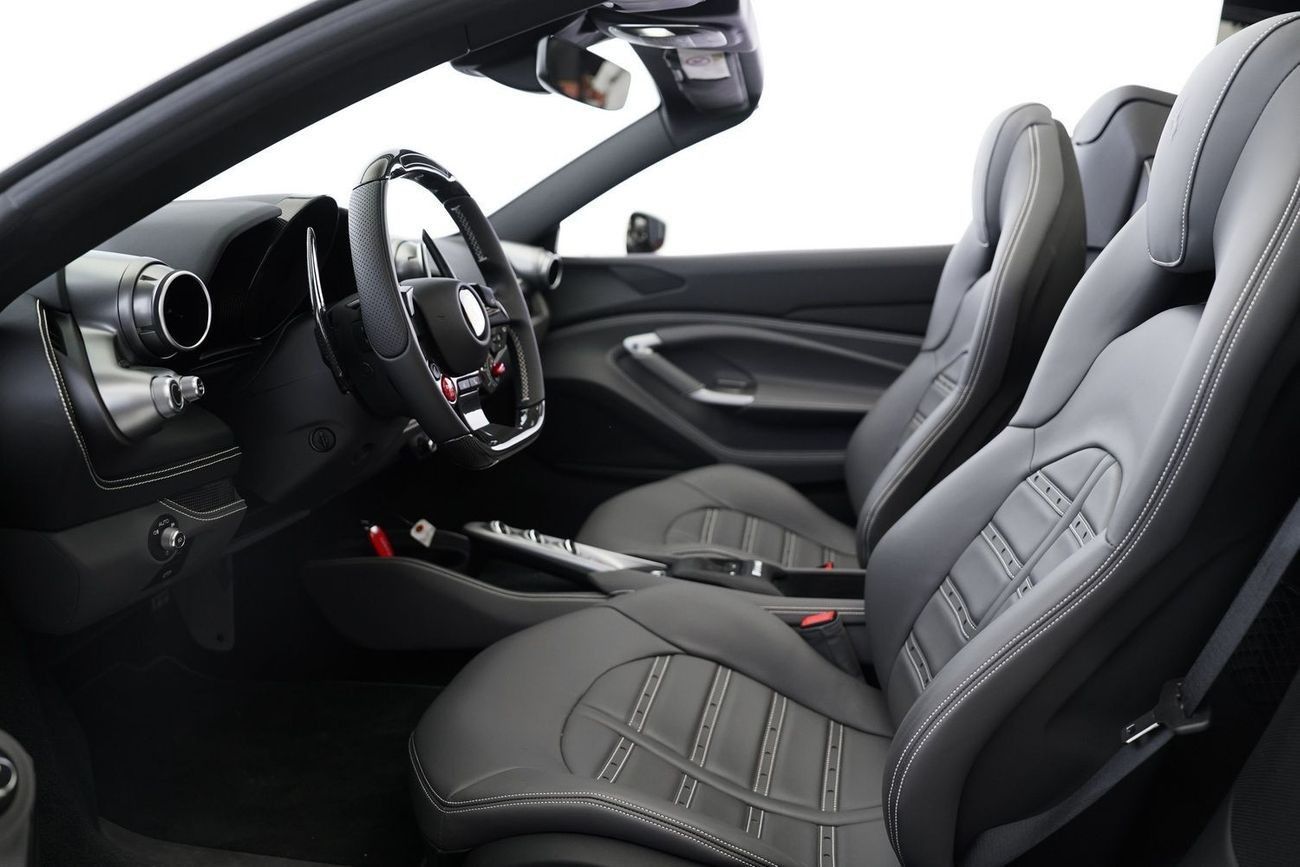 Ferrari F8 Spider 3.9T V8