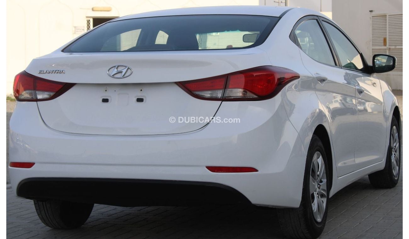 هيونداي إلانترا GL هيونداي إلنترا 2016 خليجي بحالة ممتازة بدون حوادث