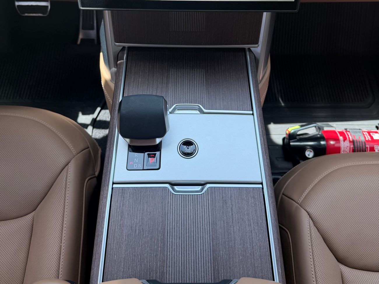 Land Rover Range Rover AUTOBIOGRAPHY LWB P530