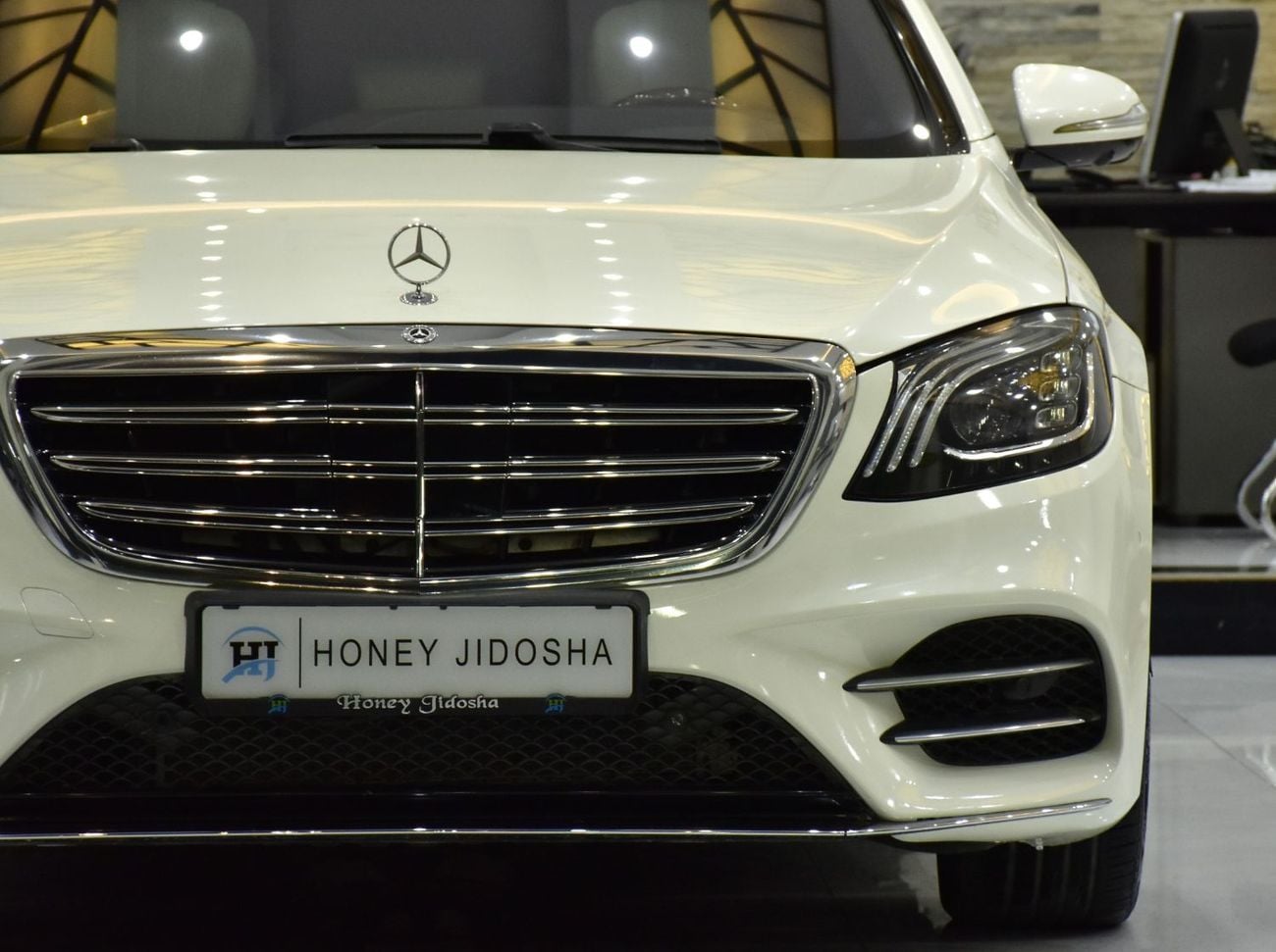 Mercedes Benz S550 EXCELLENT DEAL for our Mercedes Benz S550 ( 2016 Model ) in White Color American Specs