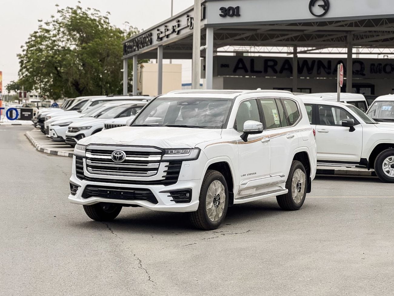 Toyota Land Cruiser EXPORT ONLY - Toyota LC300 3.5L VXR (OMANI Specification)