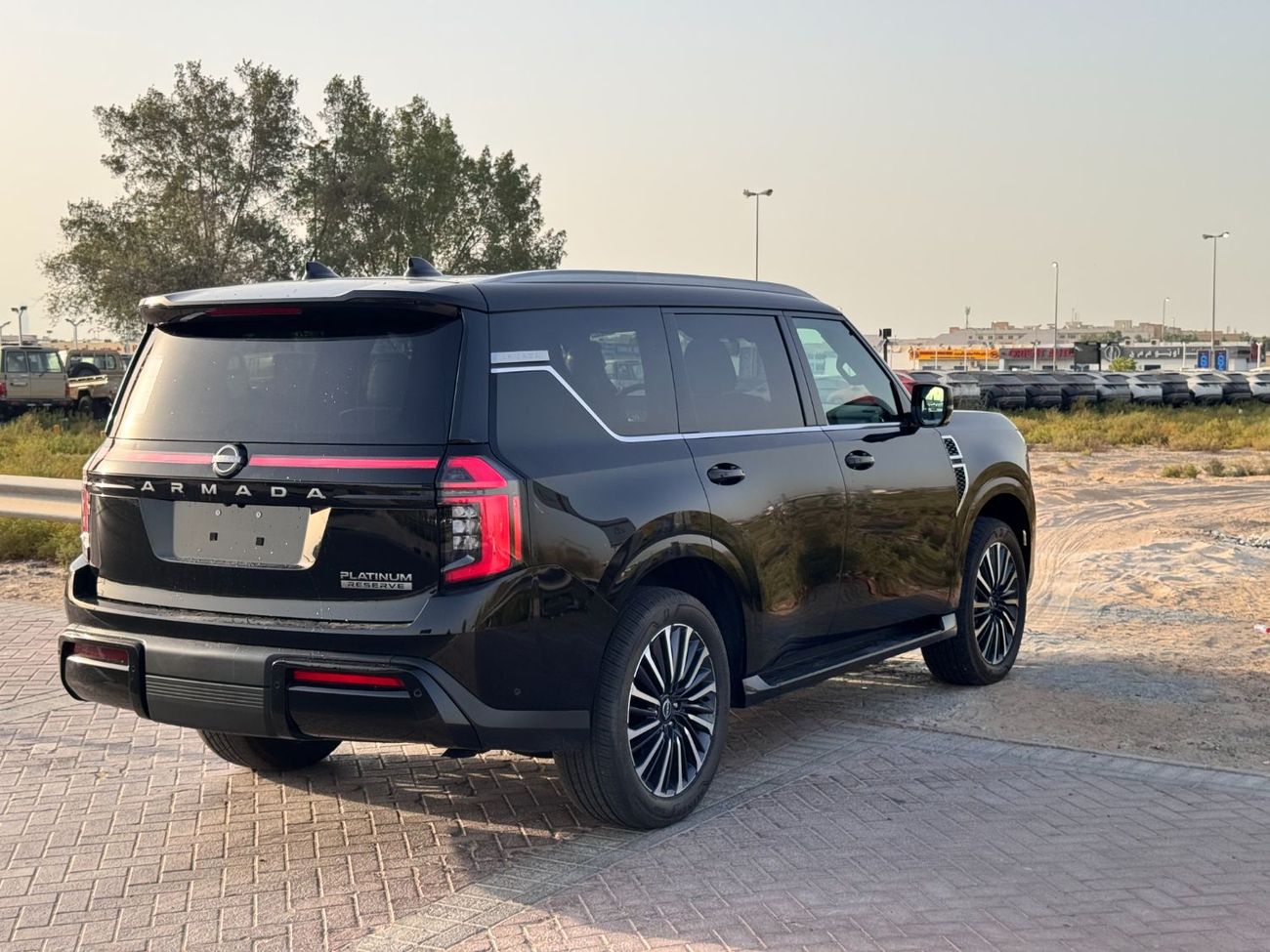 Nissan Armada 2025 NISSAN ARMADA PLATINUM RESERVE 3.5L V6 TWIN TURBO 425hp (INDIVIDUAL SEATS) BRAND NEW 0KM