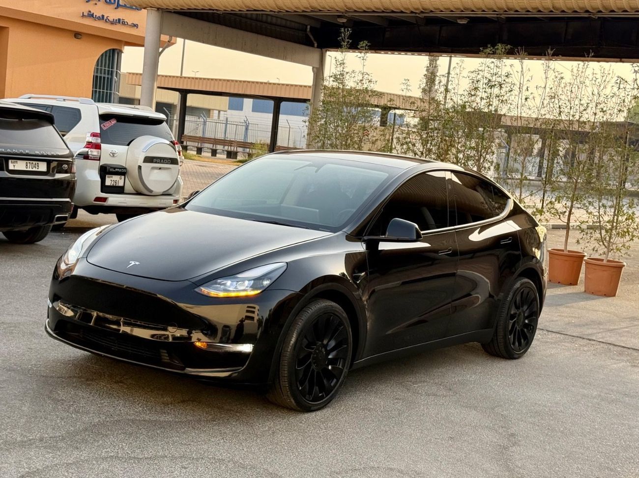Tesla Model Y 2024 DUAL MOTOR AUTO PILOT LONG RANGE 360 CAMERAS CANADA SPEC