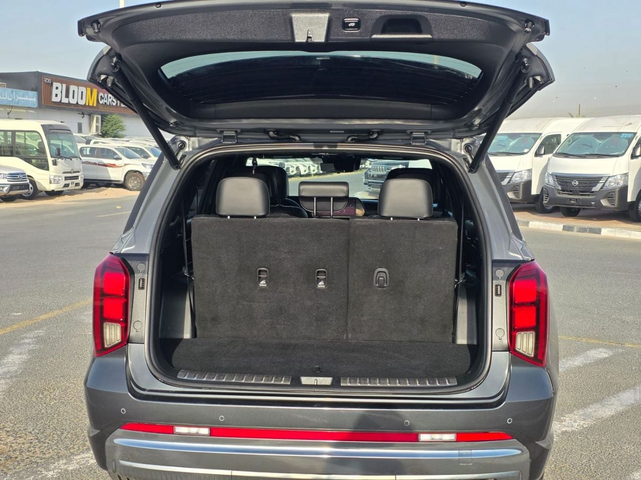 Hyundai Palisade CALLIGRAPHY two sunroof , 4x4 , 360 camera and auto parking sensors