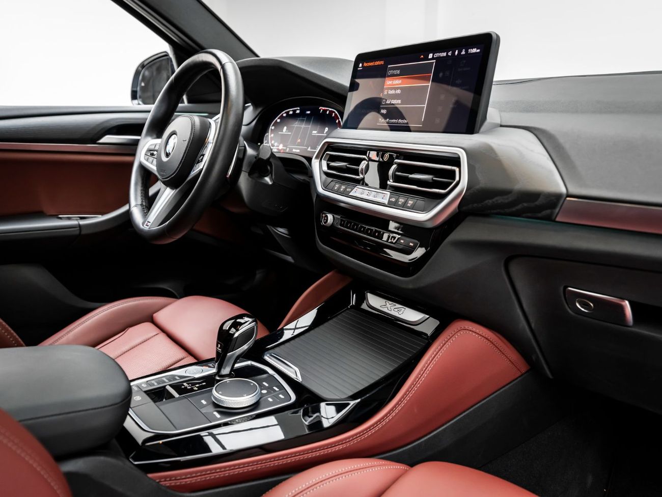 بي أم دبليو X4 xDrive 30i M Sport 2.0L