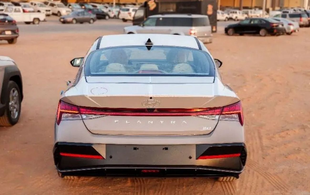 هيونداي إلانترا 2.0L PETROL 2024 GCC