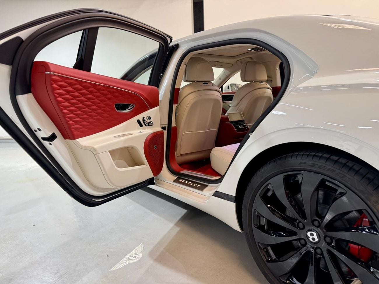Bentley Flying Spur 4.0T V8 AZURE