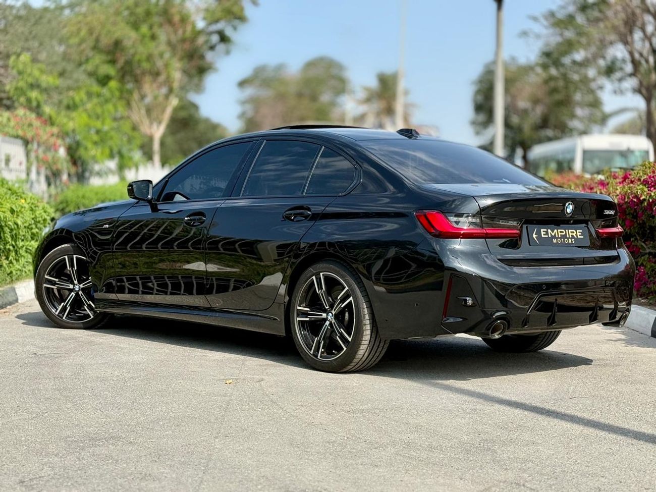 بي أم دبليو 320 2,056 AED Monthly II BMW 320i M Kitt II 0% Down payment II Still Under Warranty To 2027