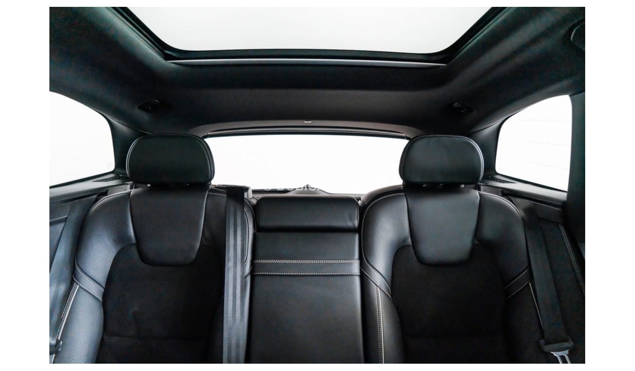 Volvo XC60 R Design 2019 Volvo XC60 T5 R-Design / Full Volvo Service History