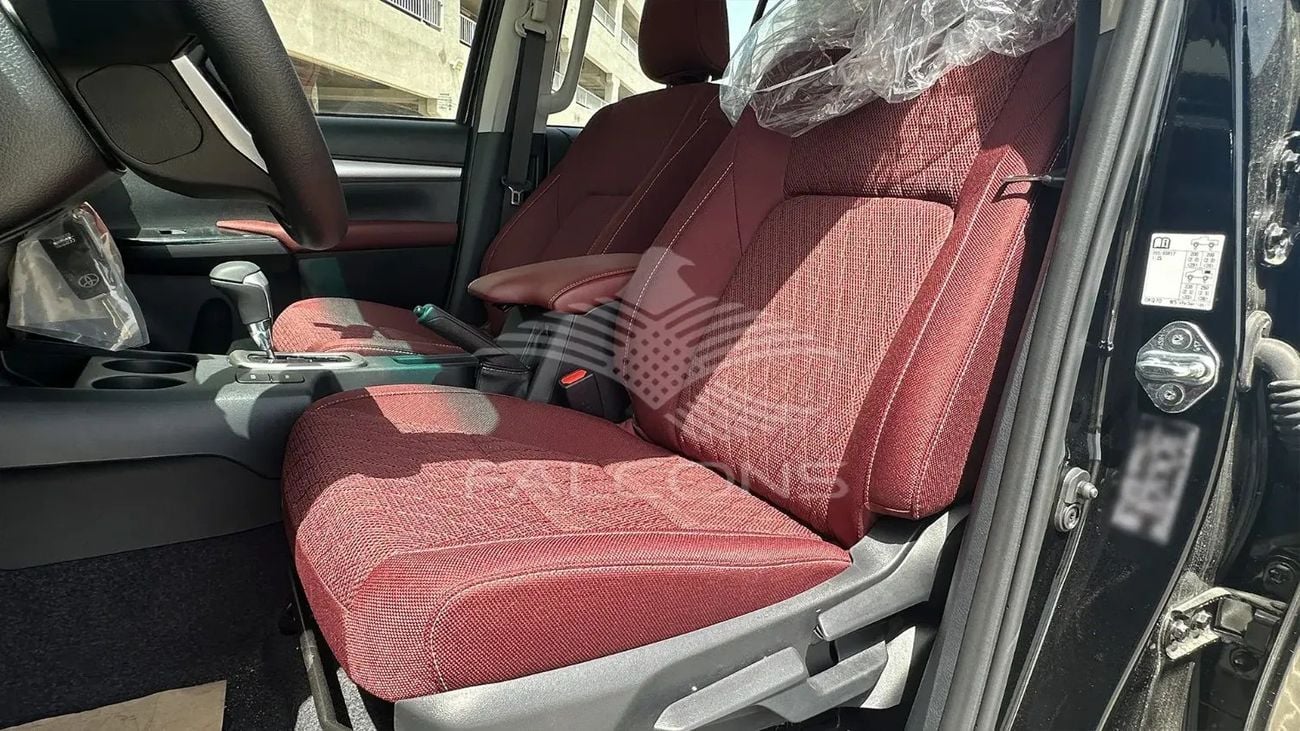 تويوتا هيلوكس Toyota Hilux 2.7L 4WD P DC HIGH AT 2025 • Petrol • Automatic