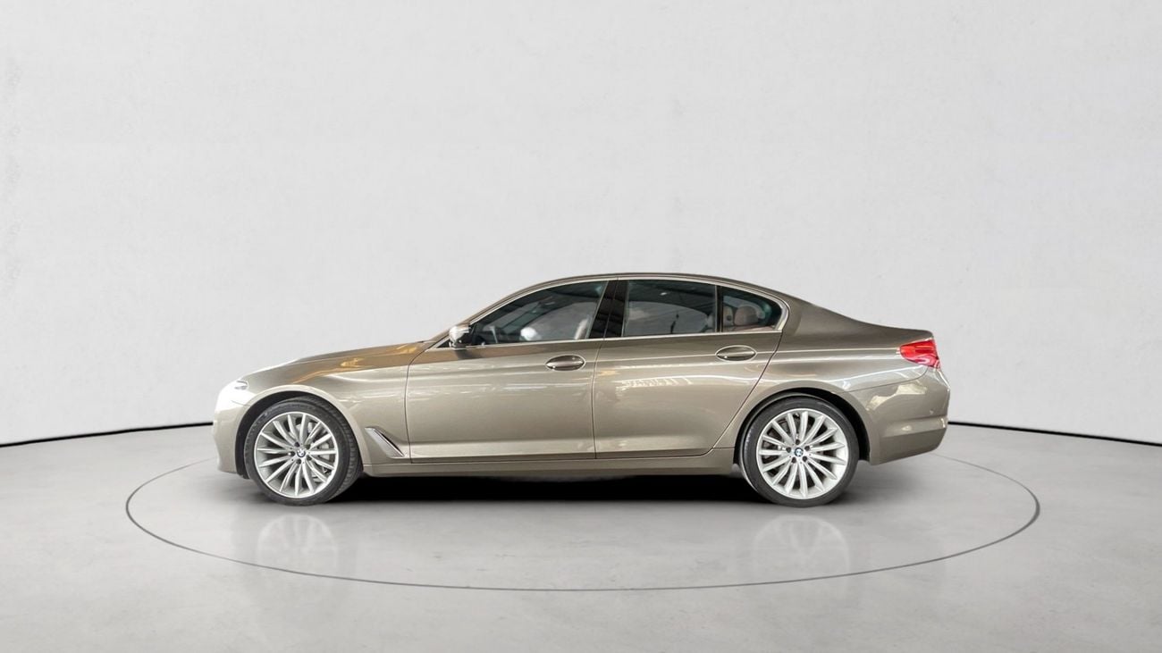 بي أم دبليو 530i LUXURY | شامل الضمان | 0 ﺪﻔﻋﺓ ﺃﻮﻟﻯ