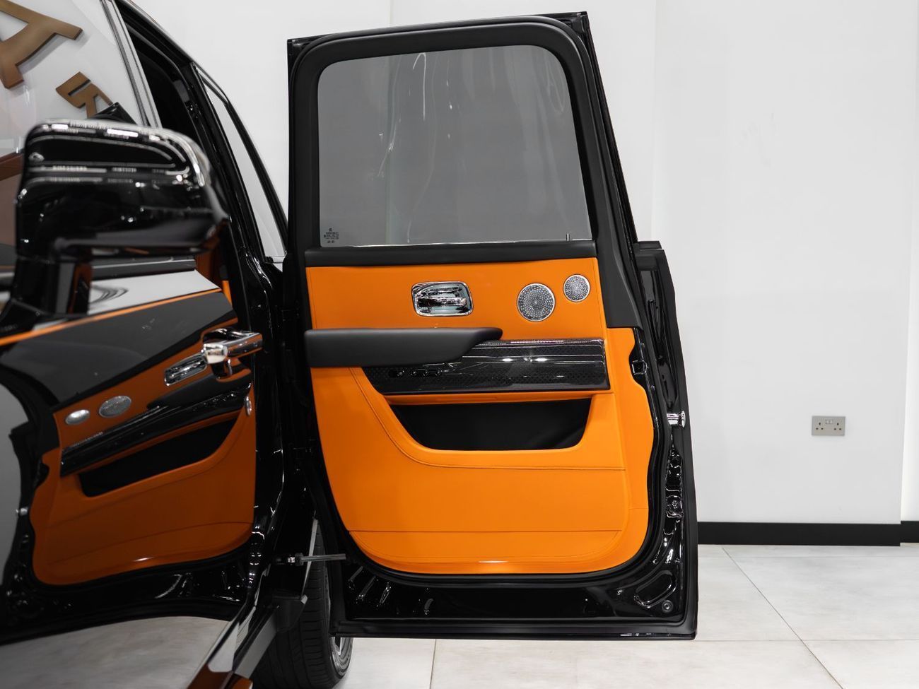 رولز رويس كولينان - BLACK BADGE | 2022 | European | Fully Loaded | Low Mileage