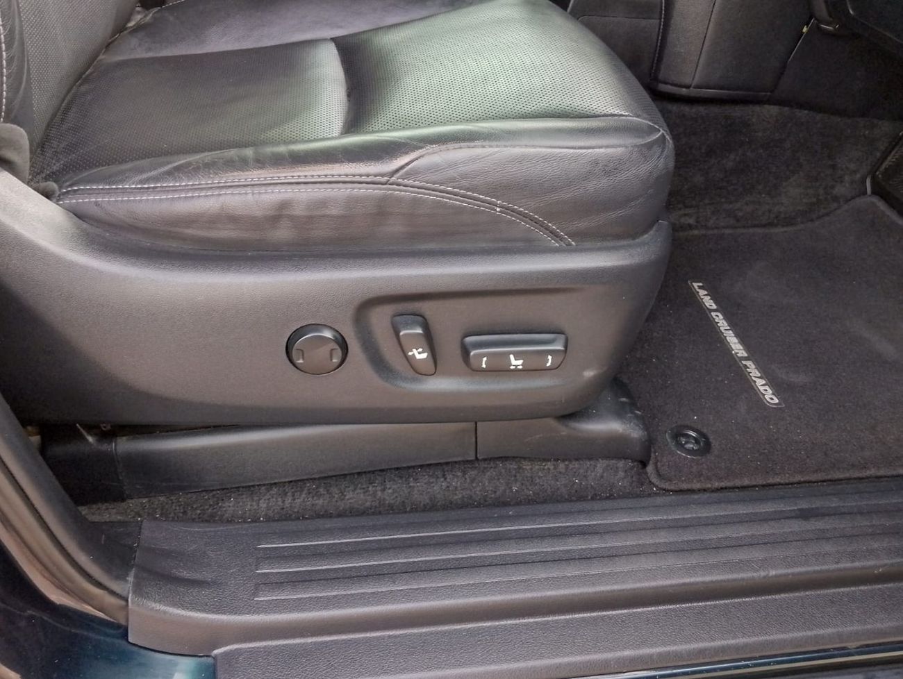 Toyota Prado Toyota prado 2018Model 2.8 Diesel Engine Colour blue Full option push start Transmission Automatic I