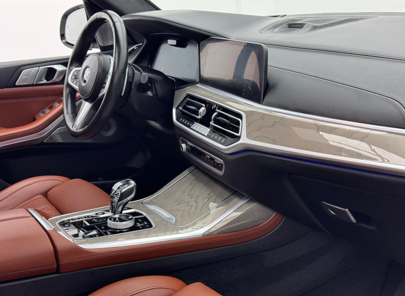 BMW X5 2022 BMW X7 M50i, 2027 BMW Warranty + Service Pack, Full BMW Service History, 7 Seater, GCC