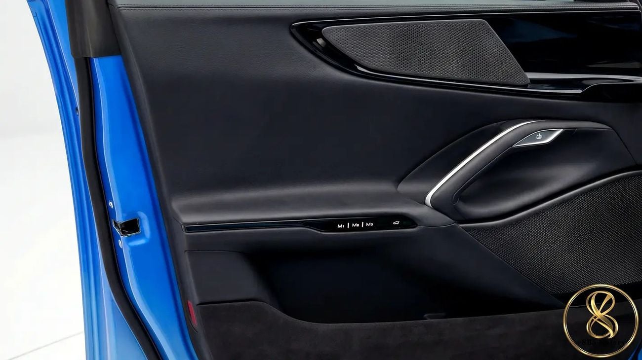 فيراري بوروسانجوي Special Edition 1 of 1 | Tailor Made | Very Low Mileage | AL-Tayer Warranty