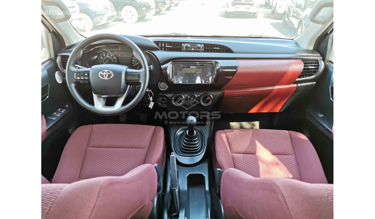 Toyota Hilux 2.7L Petrol, M/T, Manual Front A/C (LOT # 3019)