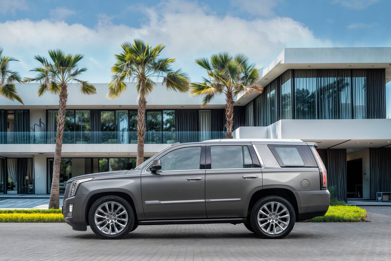 Cadillac Escalade Escalade Platinum | 2,429 P.M | 0% Downpayment | Adaptive Cruise!