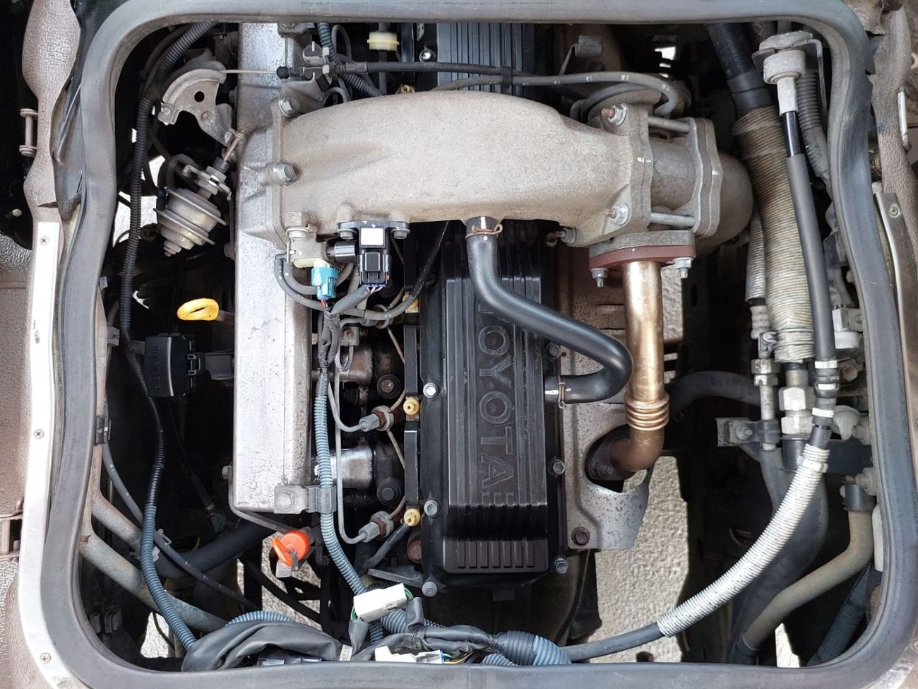 Toyota Coaster TOYOTA COASTER BUS RHD 2000 MODEL 4.2 L DIESEL AUTOMATIC(PM10377)