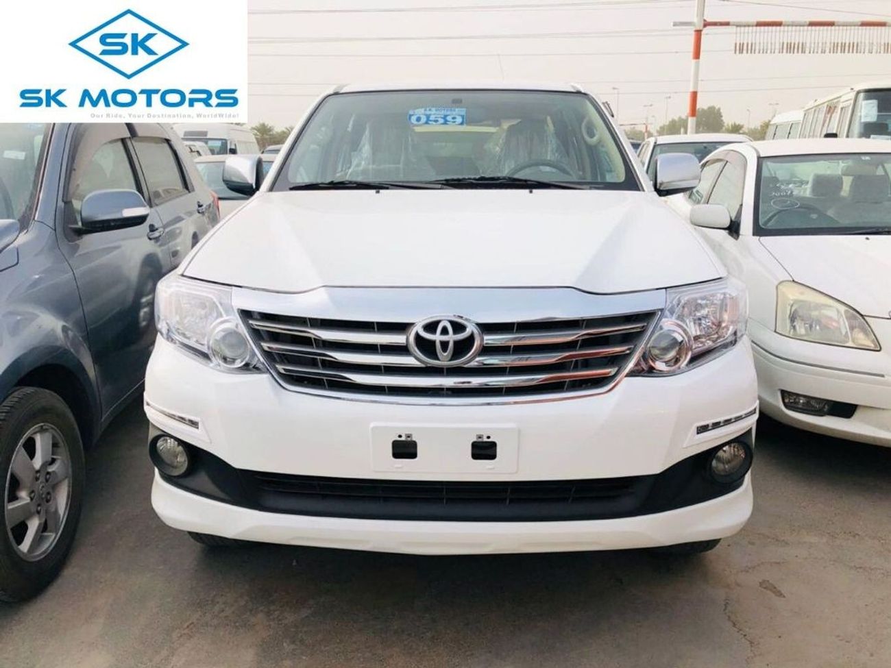Toyota Fortuner 2.7L PETROL-MP3 PLAYER-ALLOY WHEELS-FOG LIGHTS-GCC RTA PASSED-LOT-633