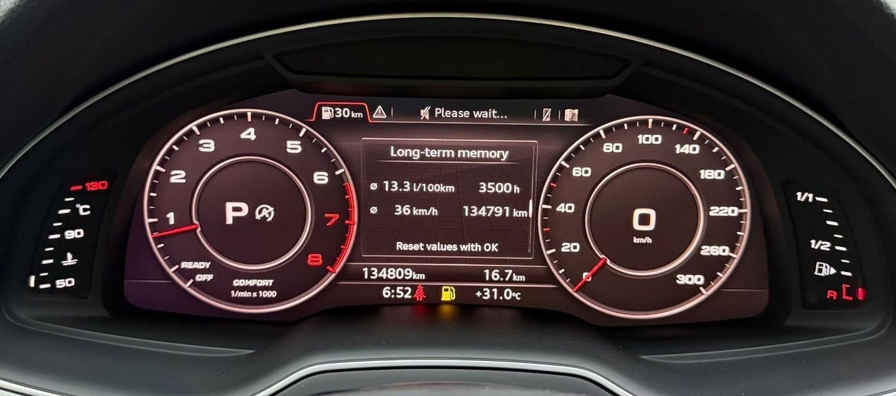 أودي Q7 55 TFSI GCC .. FSH .. S line .. Perfect Condition .. Top Range