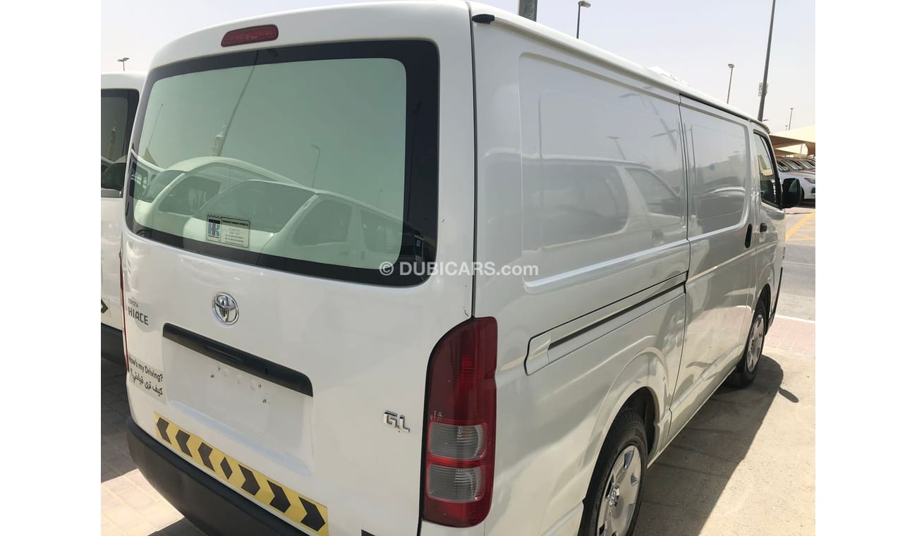 Toyota Hiace Toyota Hiace chiller Van,model2015.Excellent condition
