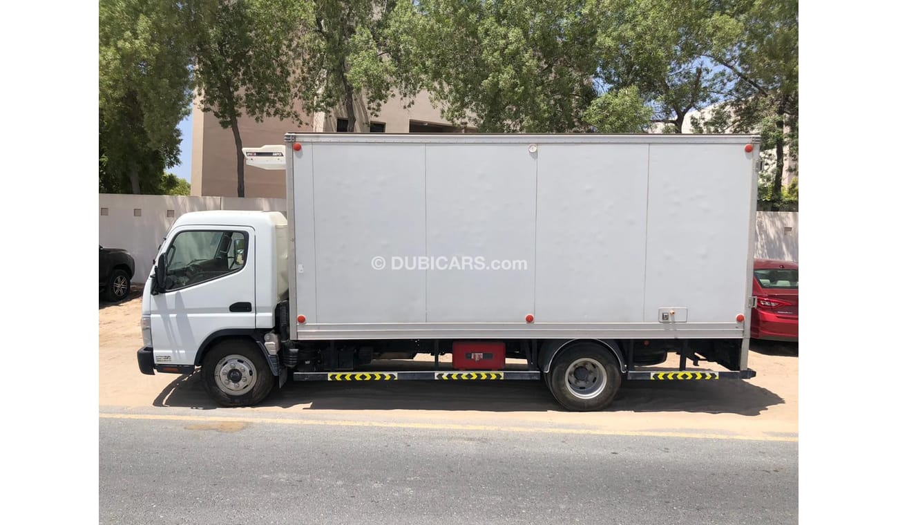 Mitsubishi Fuso Canter 4.0L V6 Diesel Engine , Manual , Temperature 0 TO +5 Degrees, Ampex Chiller, 16 Foot Long Chassis