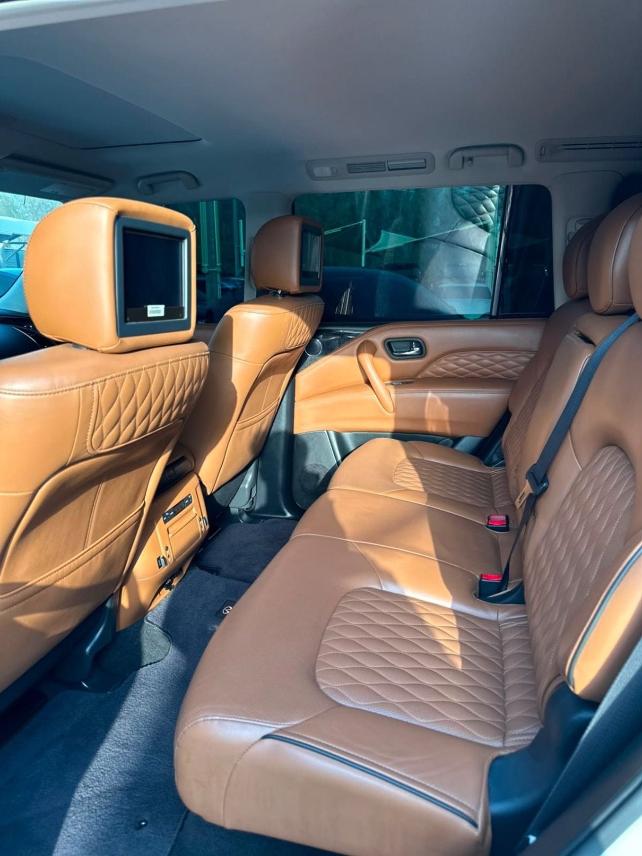 إنفينيتي QX80 LUXURY