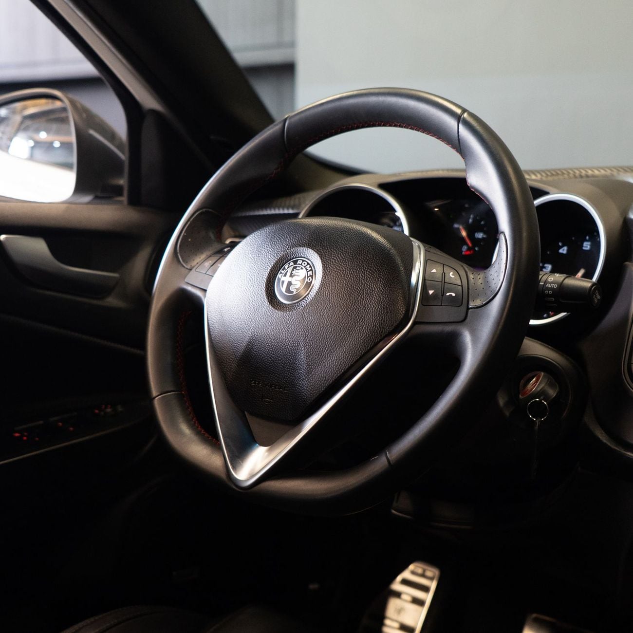 Alfa Romeo Giulietta AED 862 P.M • 0% Downpayment • Alfa Romeo Giulietta Veloce  • 1 Year Warranty