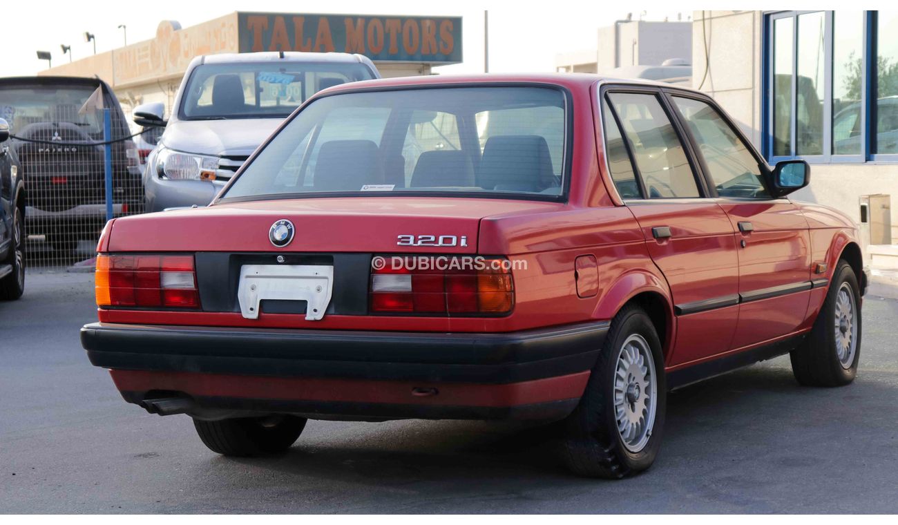 BMW 320i i