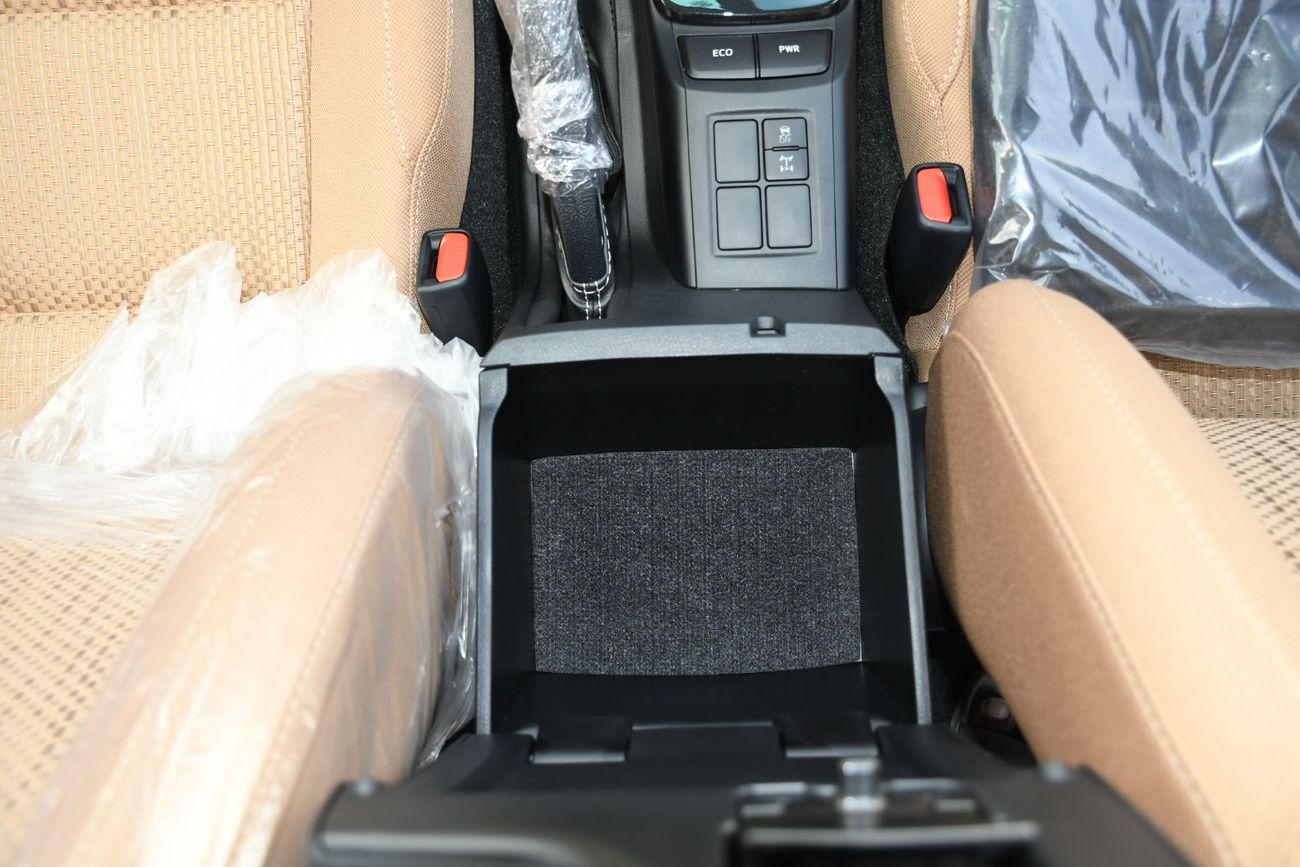 تويوتا فورتونر 2.4L  V4 Diesel Automatic 4x4WD (Ready Stock)